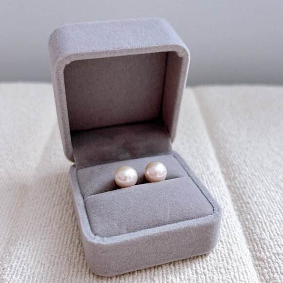 BRAND NEW REAL PEARL EARRINGS - Picture 1 of 7